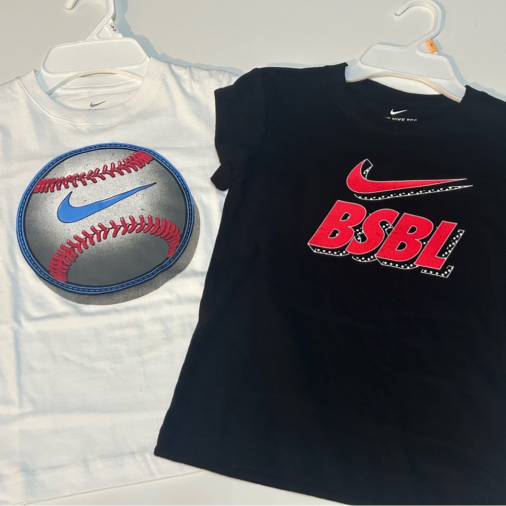 Boy’s Nike Shirts sz4